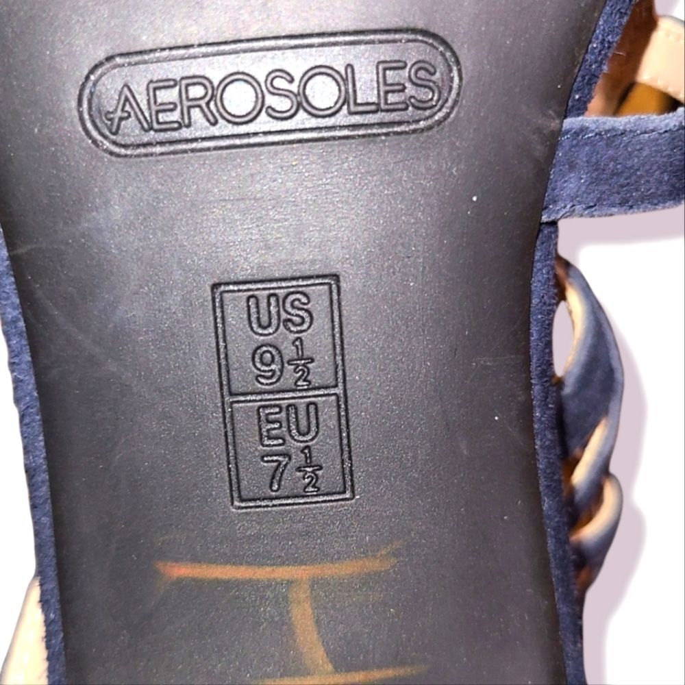 Aerosoles Blue Suede Heelrest 3 inch heels - Picture 5 of 5